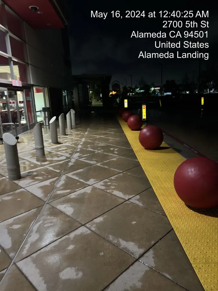 Professional yard cleanup service in Hayward, CA - JB Services