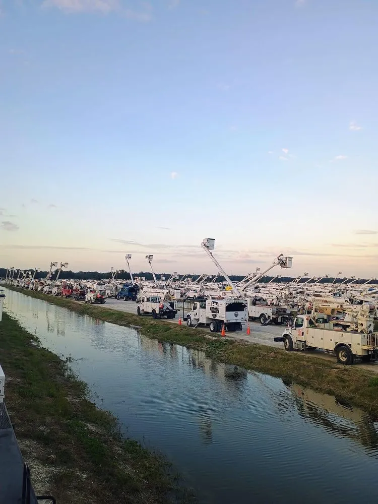 Top-rated lawn mowing service experts serving Huntington, WV - J&B Tree and Lawncare