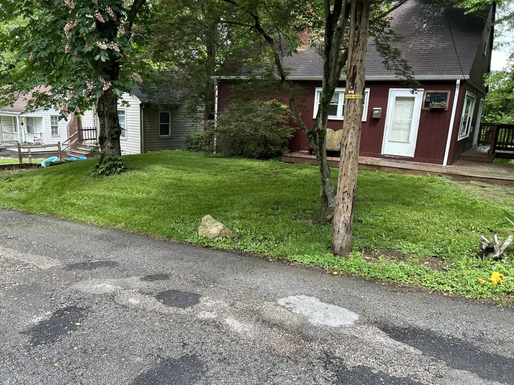 Reliable garden landscaping in Huntington, WV - J&B Tree and Lawncare