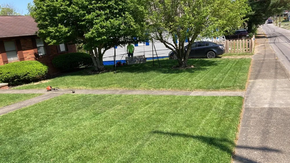 Local residential landscaping in Huntington, WV by J&B Tree and Lawncare