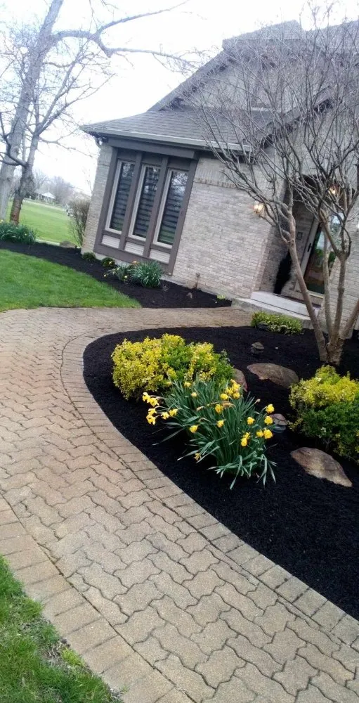 Top-rated garden landscaping experts serving New Lebanon, OH - JB Universal