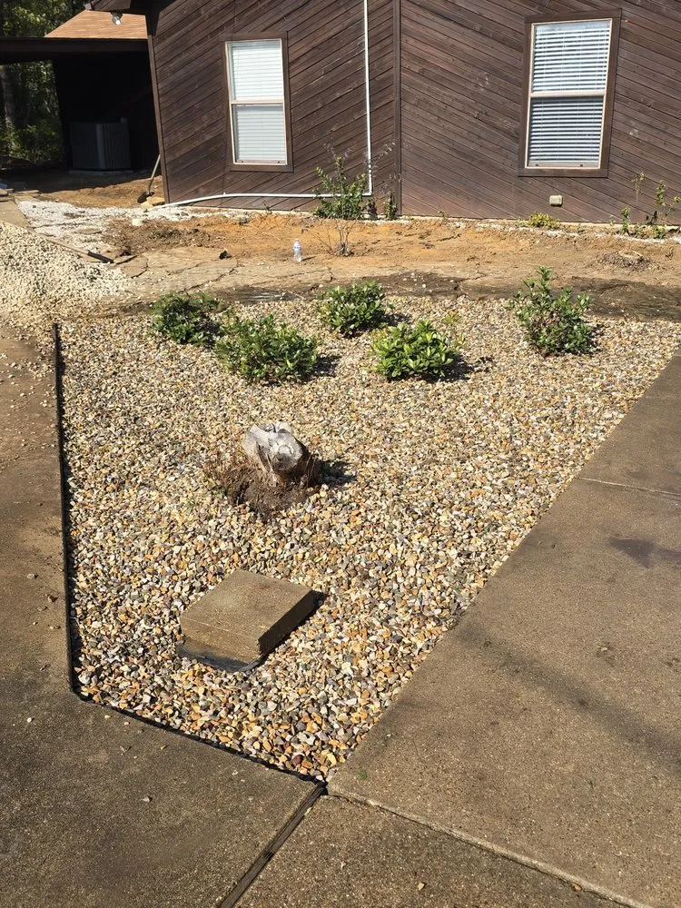 Top-rated landscaping services in Kemp, TX by JBC MOWING LLC