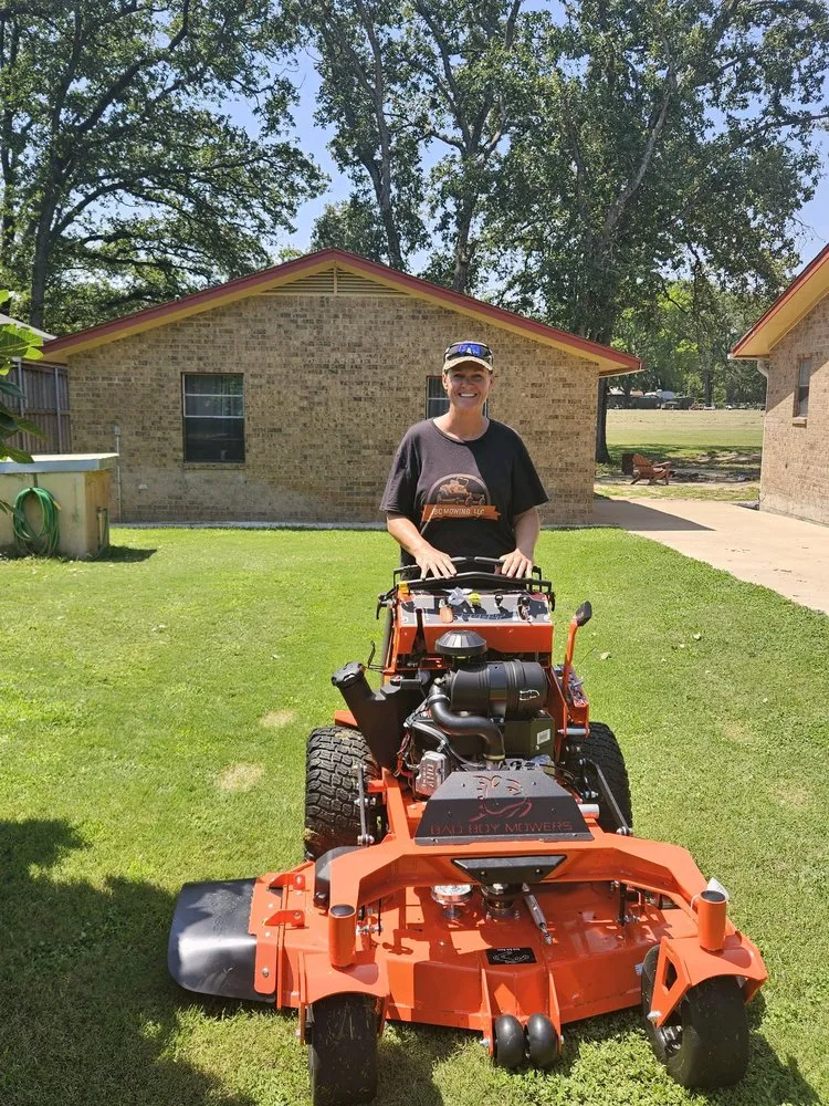 Reliable landscaping services for homes in Kemp, TX by JBC MOWING LLC