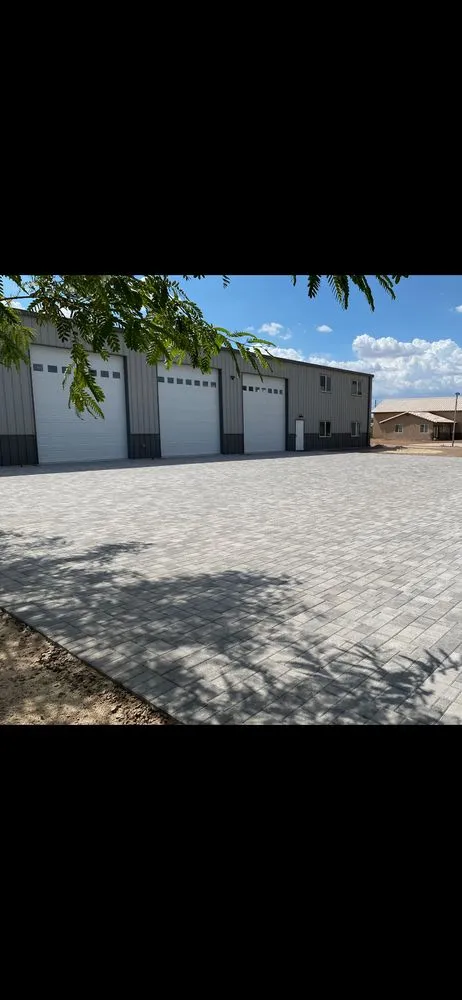 Reliable lawn mowing service in Phoenix, AZ - JBHardscape