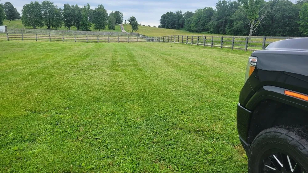 Trusted yard maintenance in Sellersburg, IN - Jboyz Lawncare