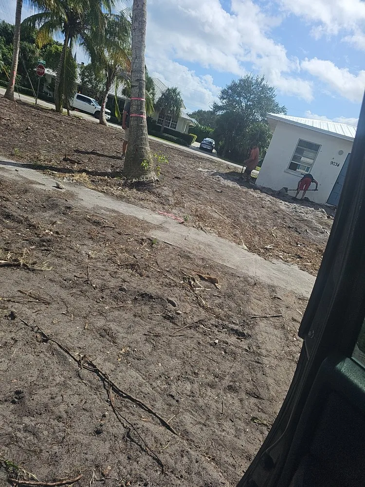 Professional outdoor landscaping in Hobe Sound, FL by JB's Estatescapes