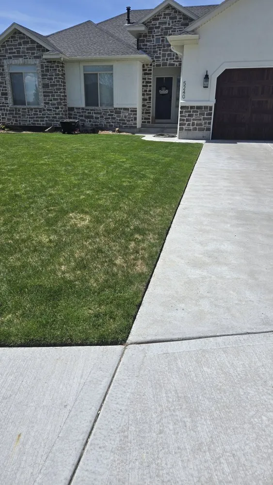 Expert yard maintenance with custom design in Idaho Falls, ID by JBs Lawn Care & Repair