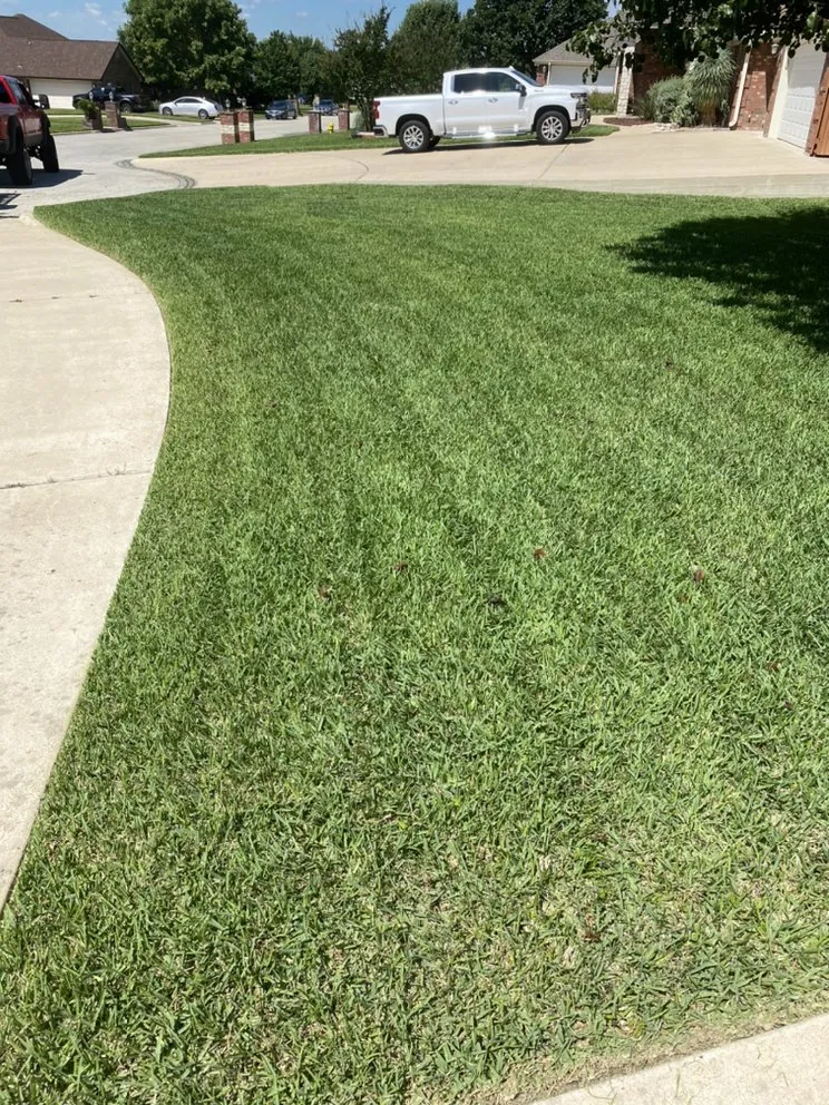 Professional lawn care service with custom design across Killeen, TX - JB's Lawn Care