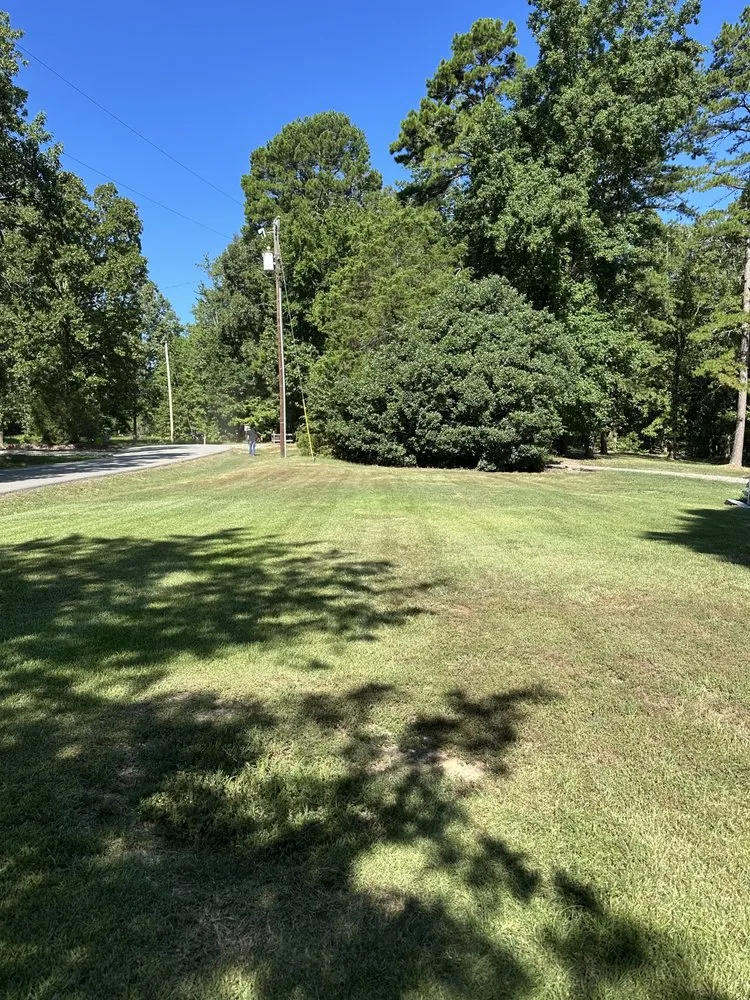 Local yard cleanup service for homes in Little Rock, AR by Jb’s Mowing and Hauling Service