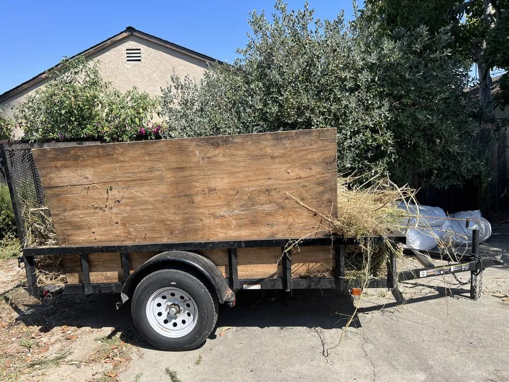 Professional outdoor landscaping with custom design in Hayward, CA by JB,s Yard Service Landscaping