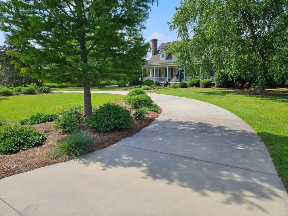 Reliable garden landscaping experts serving Lake City, SC - JBug's Lawn Care Service