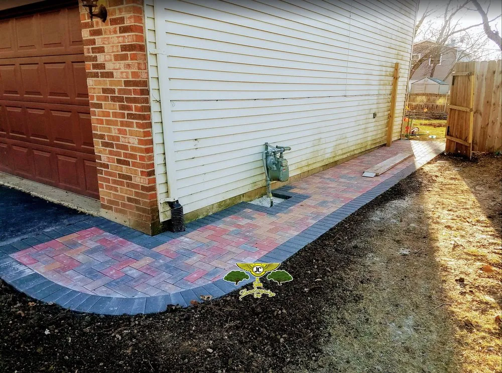 Local yard maintenance experts serving Glendale Heights, IL - JC & Son Landscaping