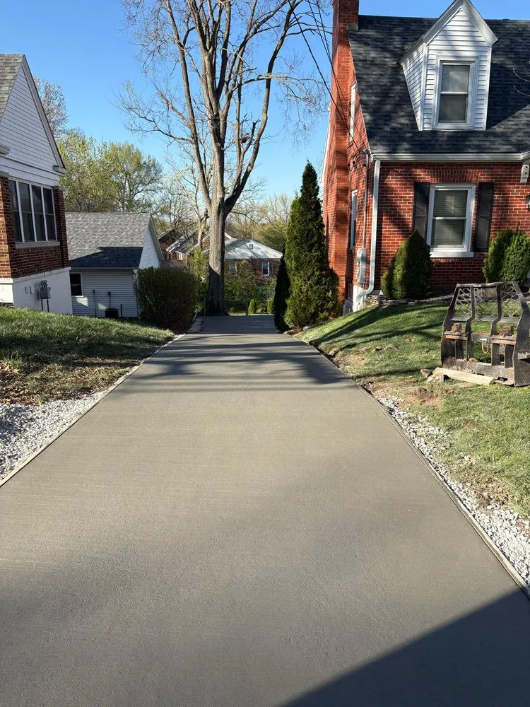 Reliable lawn care service for beautiful yards across Columbia, MO - JC Construction And Landscaping