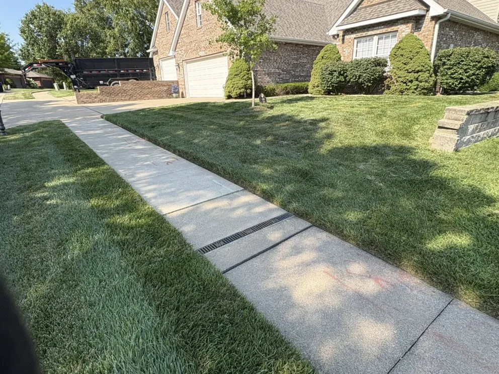 Reliable lawn mowing service experts serving Columbia, MO - JC Construction And Landscaping