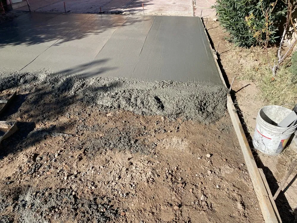 Reliable lawn mowing service experts serving Anthony, TX - JC Contractors