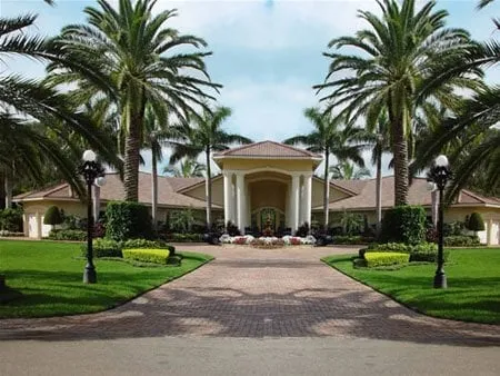 Top-rated lawn care service experts serving Sunrise, FL - JC Enterprise Services