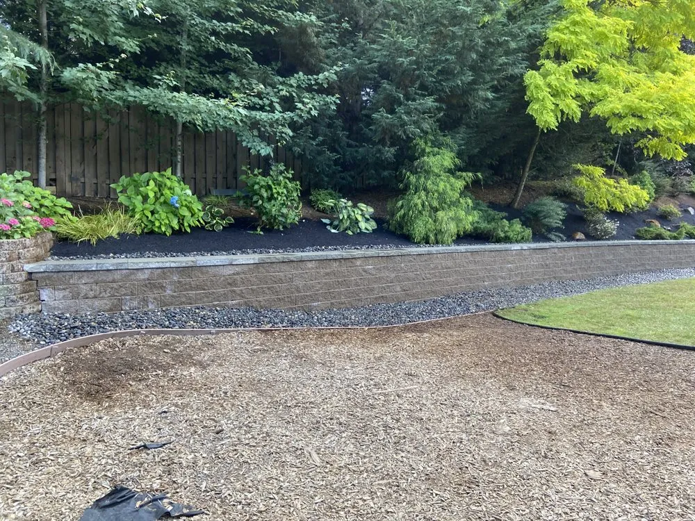 Top-rated lawn care service in Troutdale, OR by Jc hardscapes