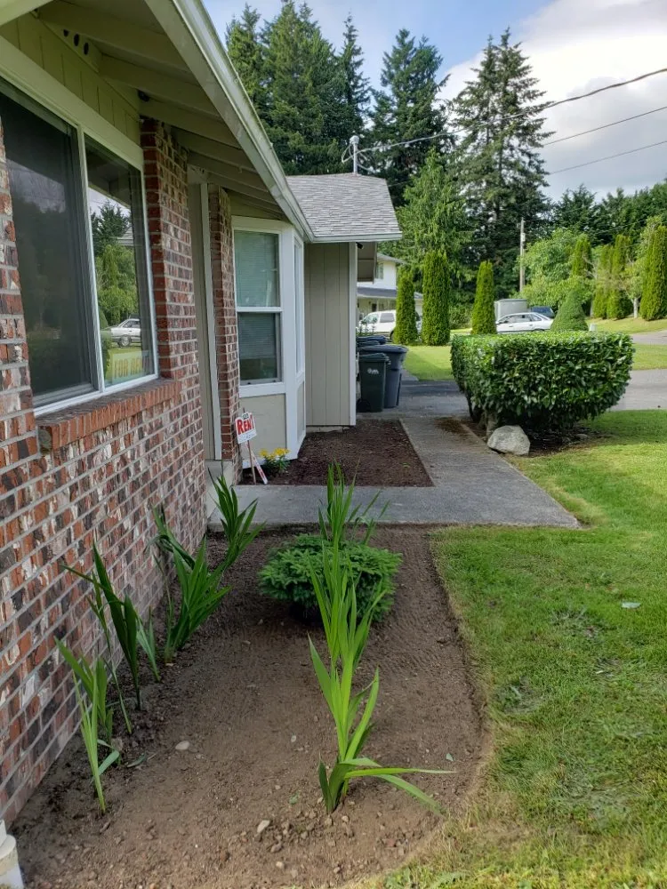 Local lawn mowing service with custom design across Allyn-Grapeview, WA - J&C Landscape