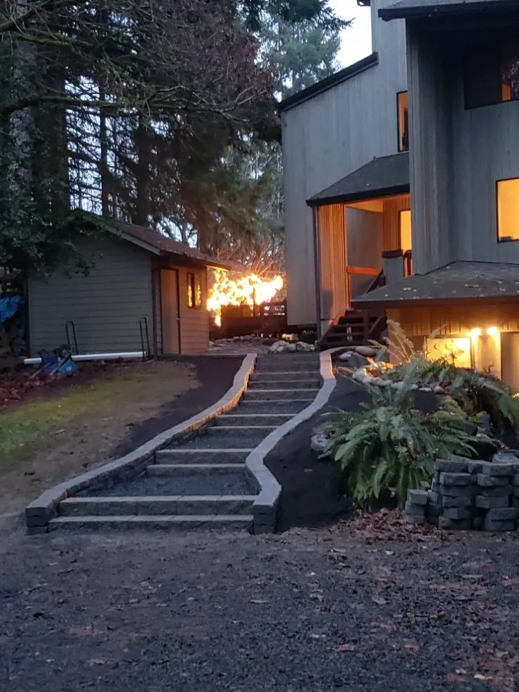 Trusted yard cleanup service experts serving Allyn-Grapeview, WA - J&C Landscape