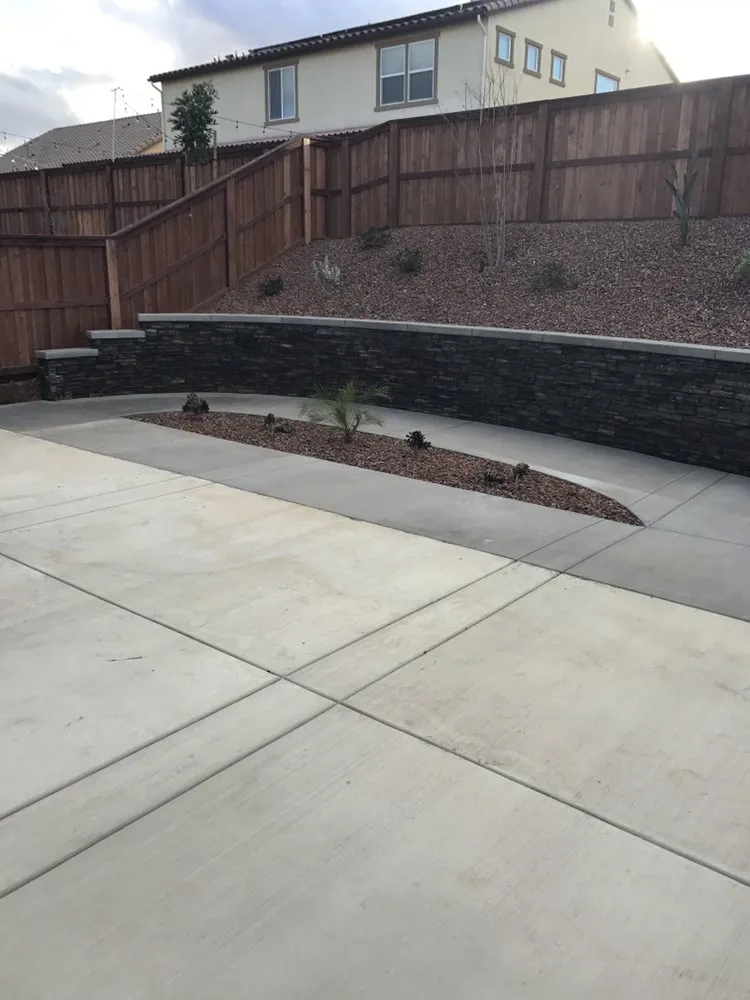Reliable yard cleanup service experts serving Lake Elsinore, CA - JC Landscape