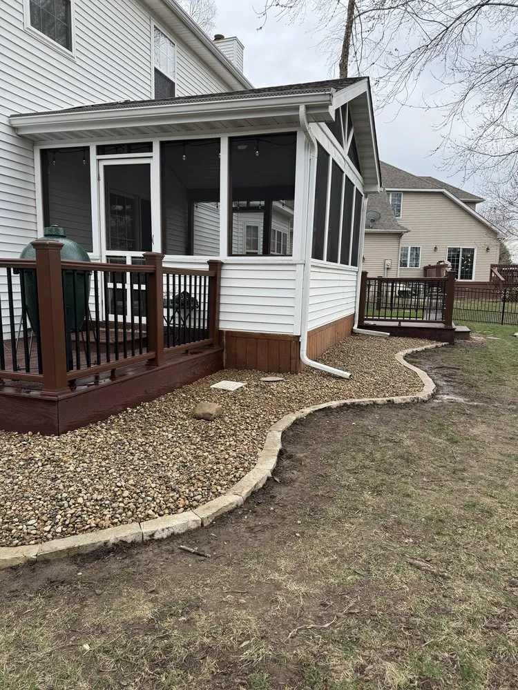 Reliable landscaping services experts serving Champaign, IL - JC Landscaping & Construction Services