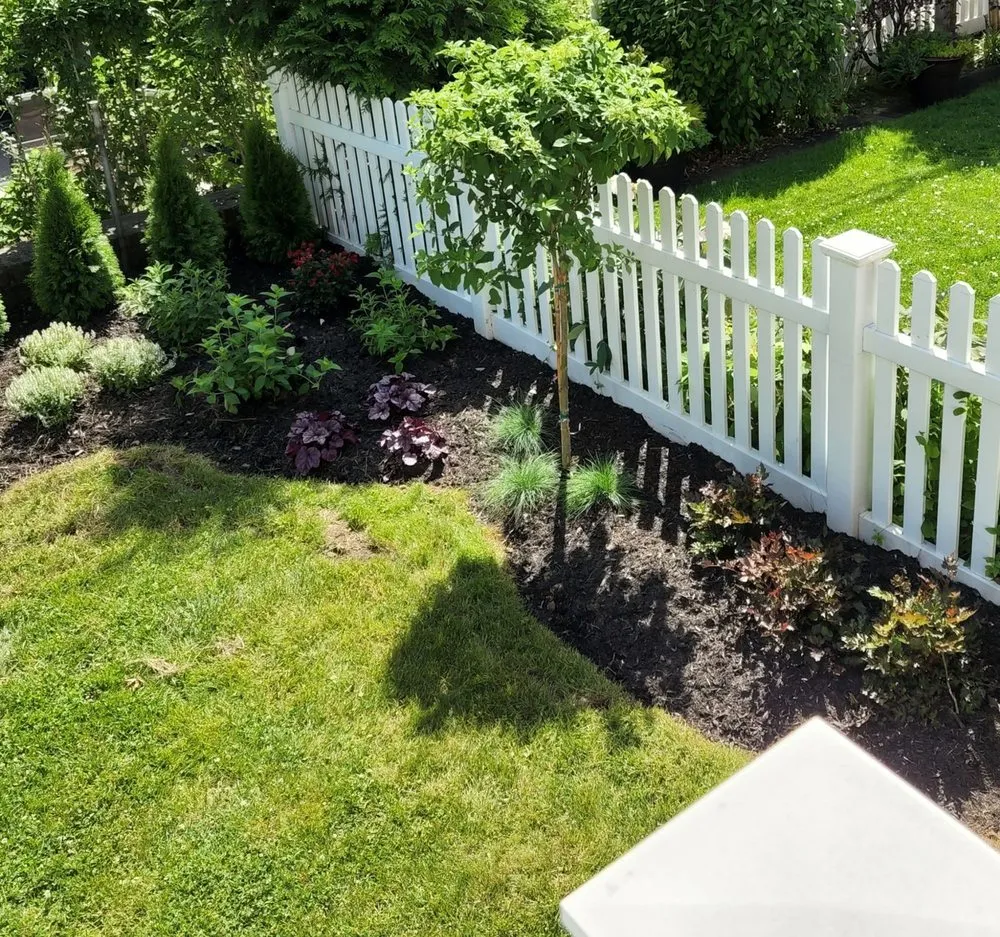Trusted lawn mowing service in Queens, NY - JC Landscaping & Design