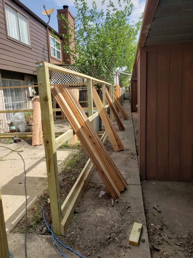 Reliable lawn mowing service experts serving Dickinson, TX - JC Landscaping and Fencing