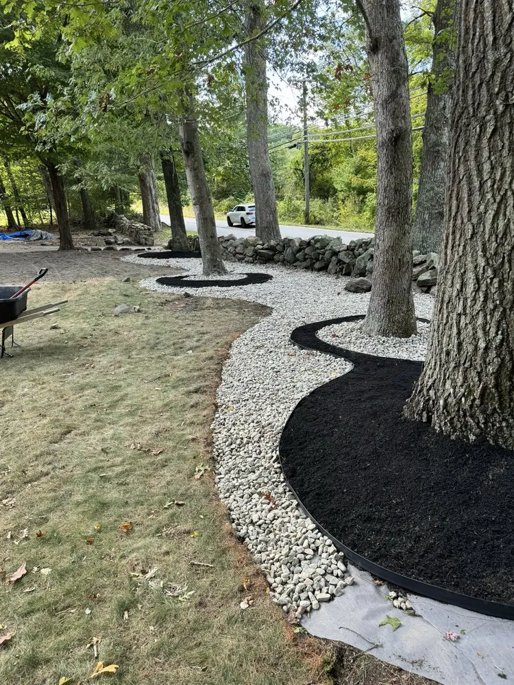 Custom garden landscaping in New London, CT - Jc Landscaping And Maintenance