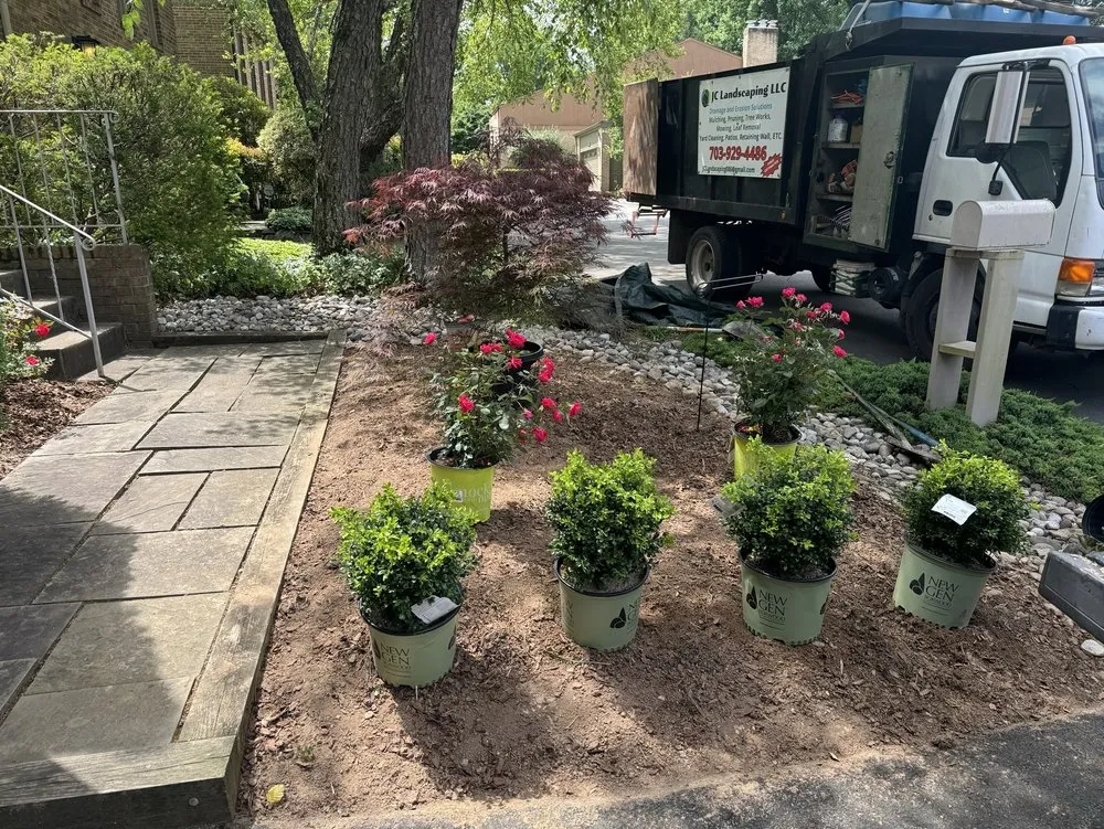 Professional lawn mowing service experts serving Fairfax, VA - Jc Landscaping