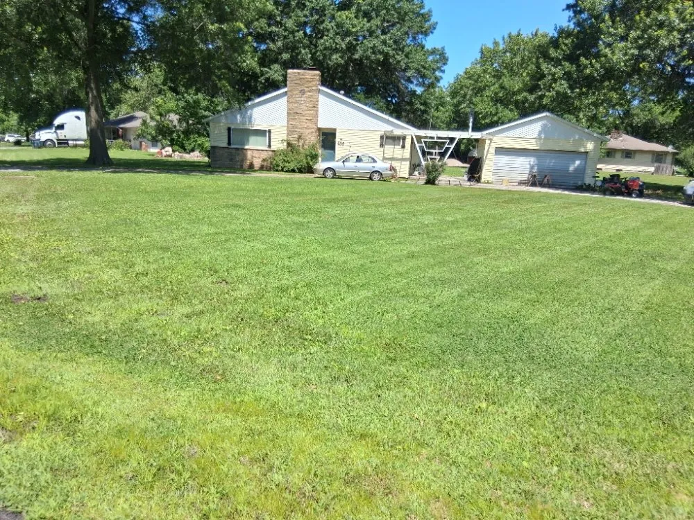 Reliable yard maintenance experts serving Arma, KS - Jc Lawn & Landscape