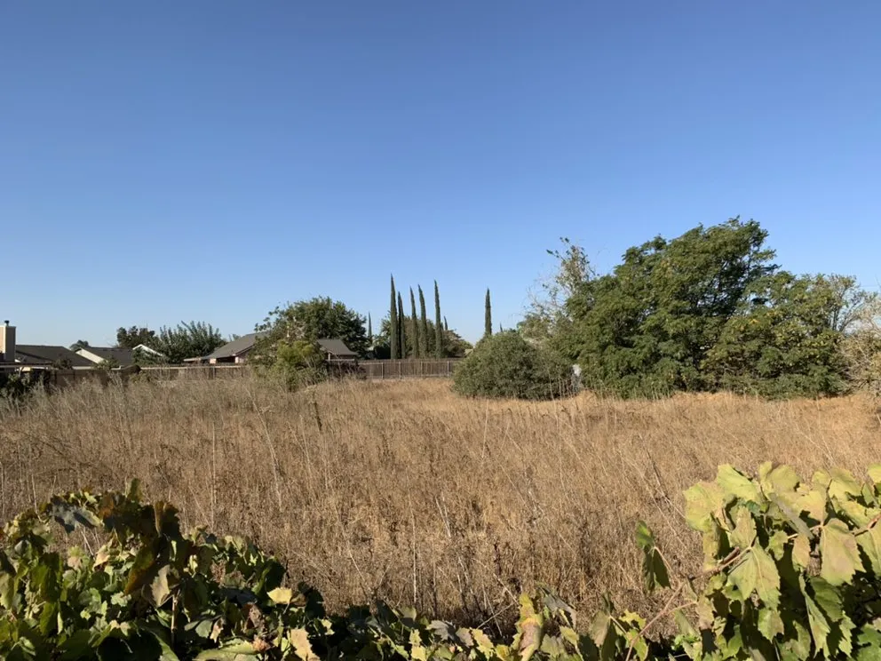 Custom lawn mowing service for homes in Delhi, CA by JC Lawn Care