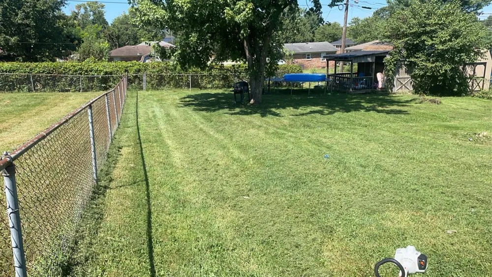 Local lawn mowing service experts serving Lebanon, KY - J&c Lawn Care