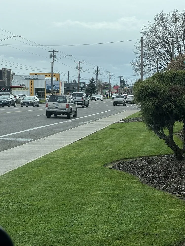 Professional garden landscaping experts serving Salem, OR - JC Lawn Care