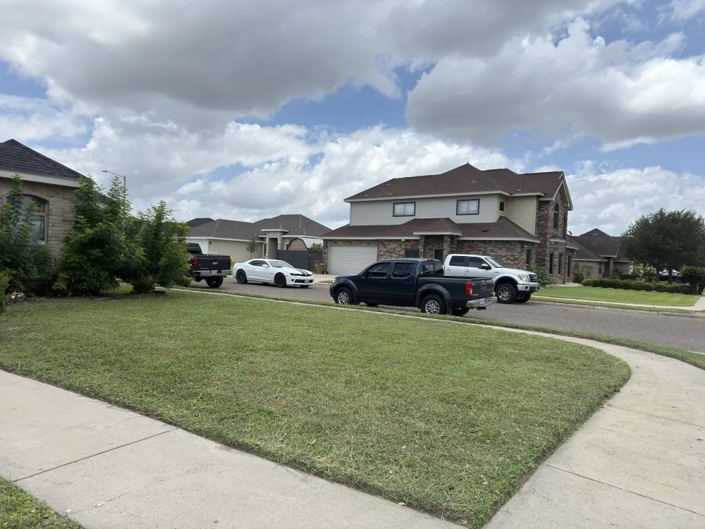 Top-rated yard cleanup service experts serving Edinburg, TX - JC Lawn Service