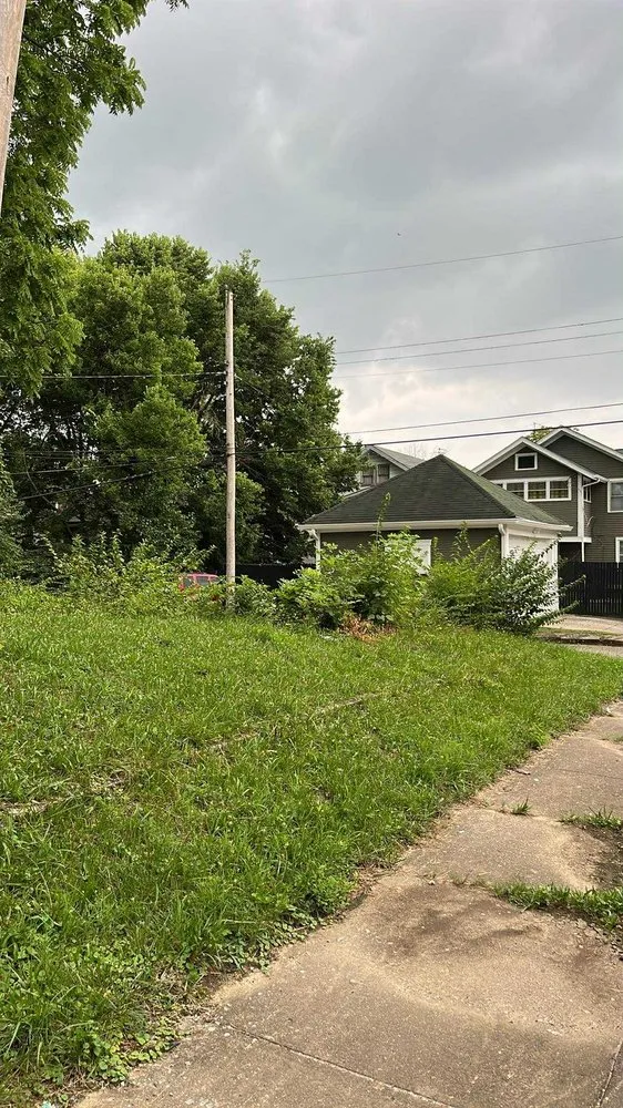 Professional yard cleanup service near you across Dayton, OH - JC Lawn Services