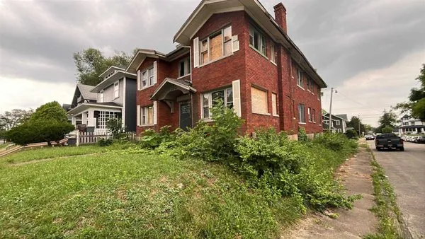 JC Lawn Services Logo