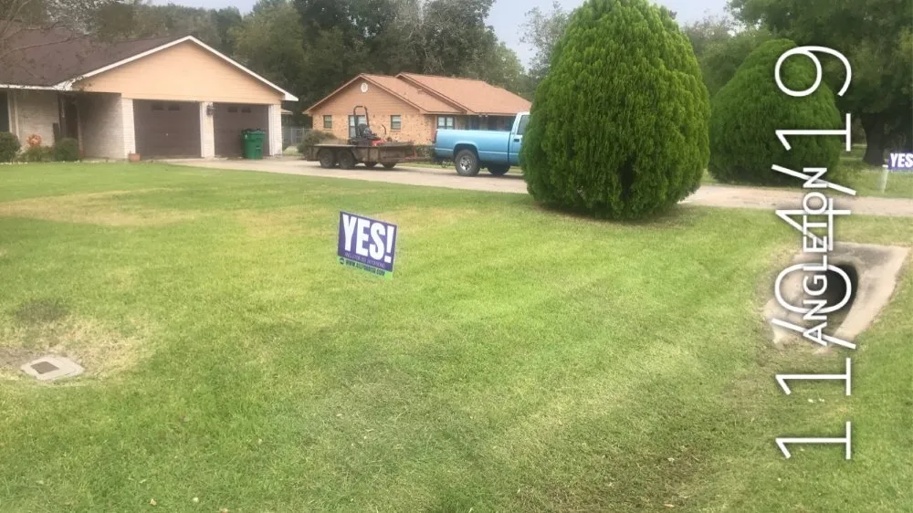 Professional lawn care service experts serving Bailey's Prairie, TX - JC Lawncare