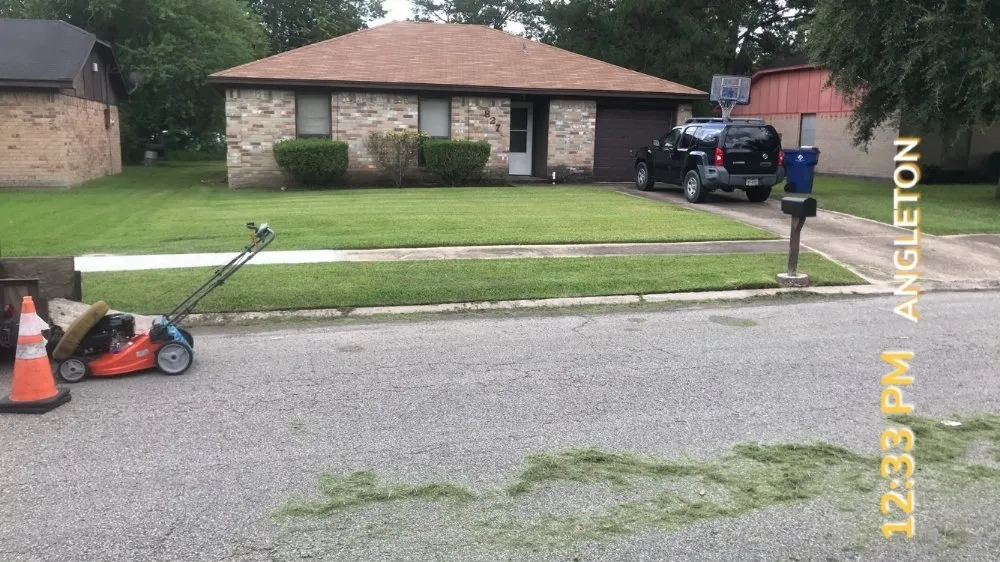 Reliable lawn care service in Bailey's Prairie, TX - JC Lawncare