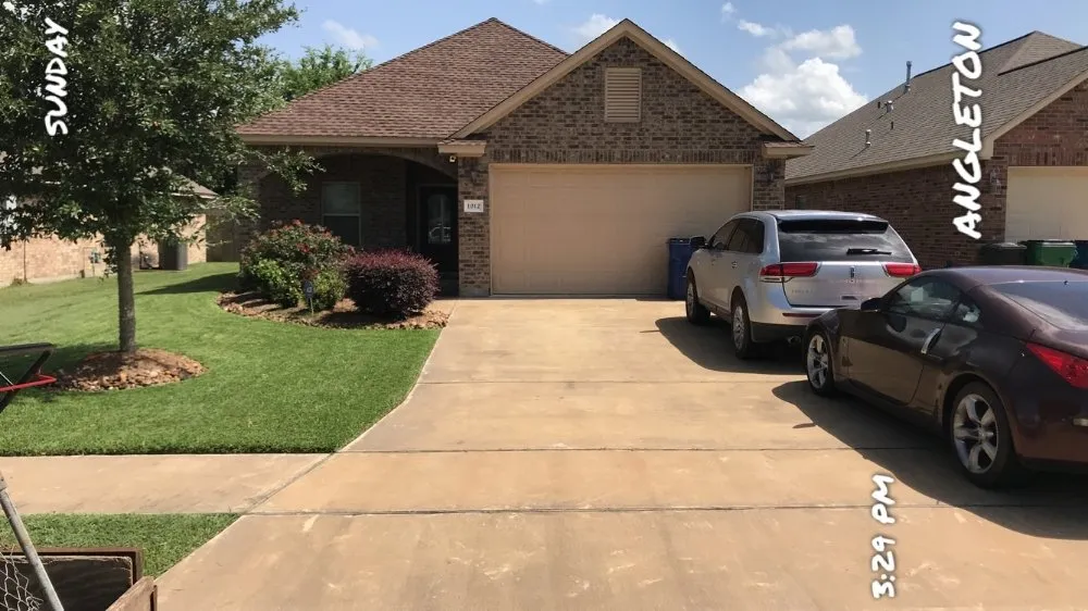 Expert landscaping services in Bailey's Prairie, TX by JC Lawncare