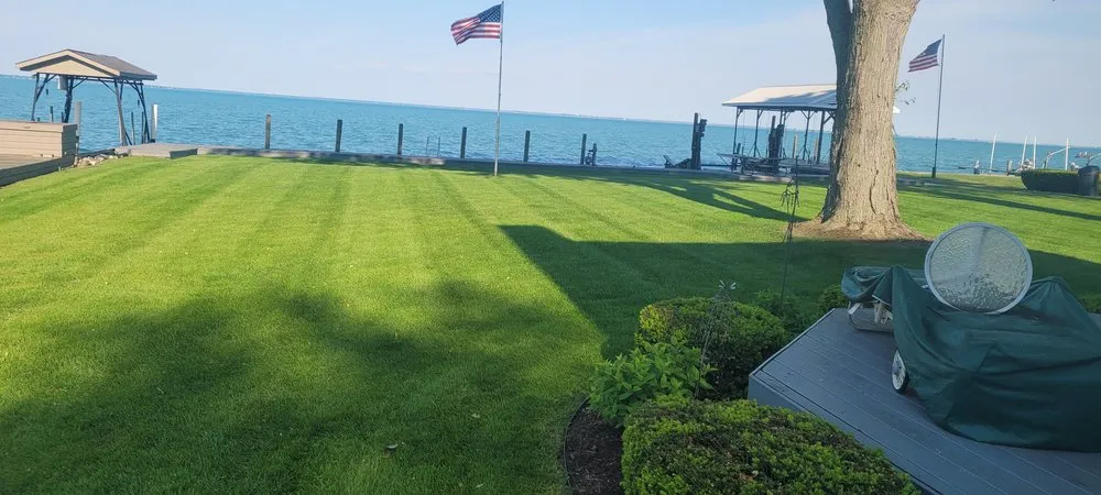 Expert lawn mowing service experts serving New Baltimore, MI - JC Lawnscaping