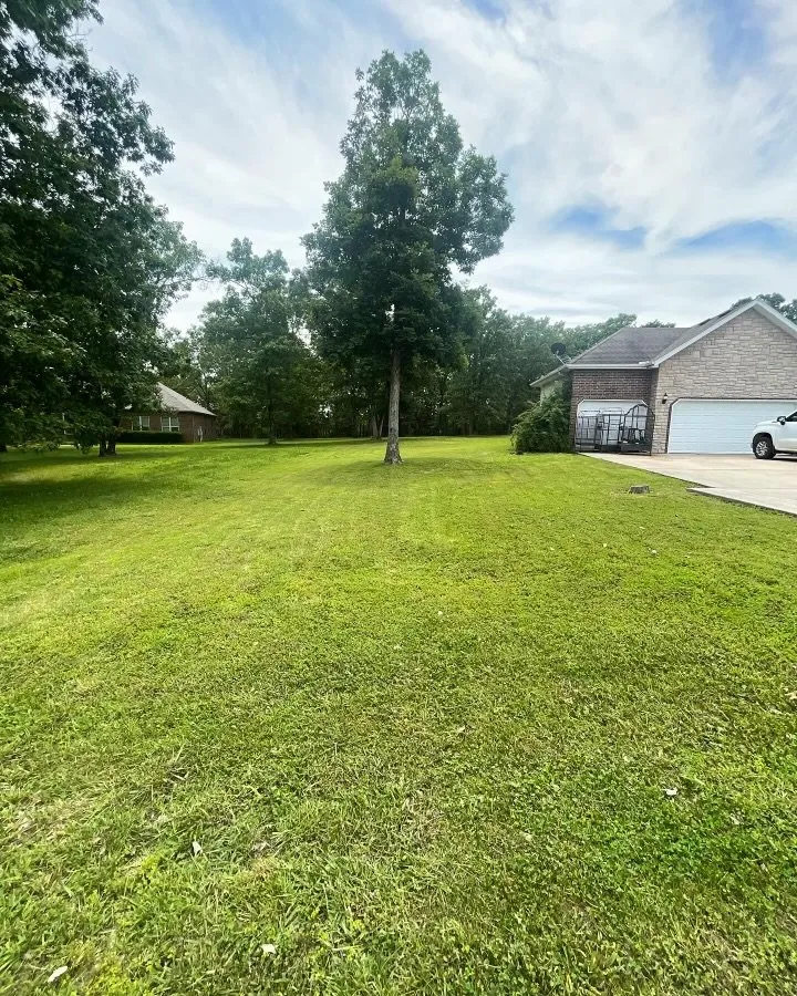 Custom garden landscaping in Branson, MO by JC Mowing