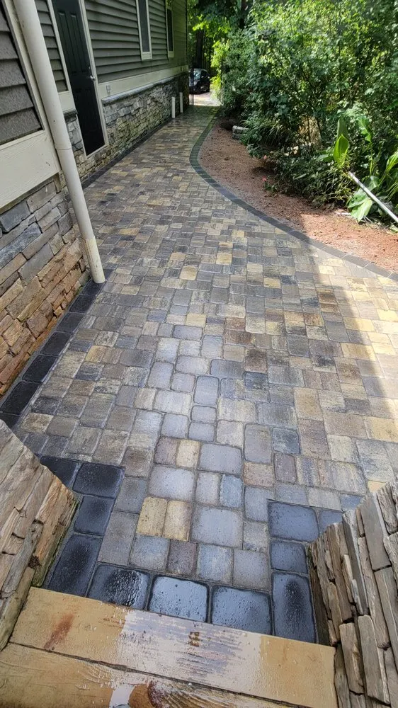 Reliable lawn care service in Anderson, SC - JC Scapes