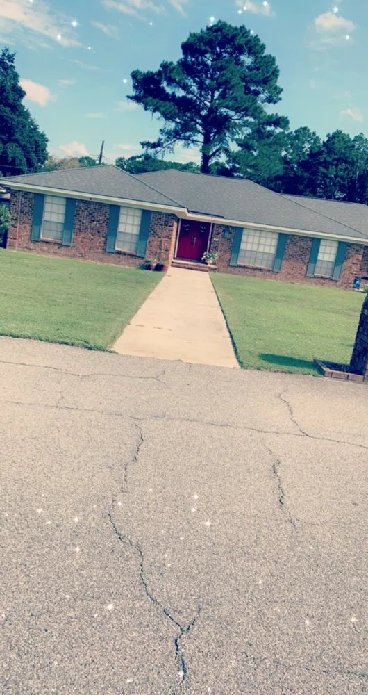 Top-rated yard maintenance for year-round maintenance in Savannah, GA by J&C Smith Enterprises