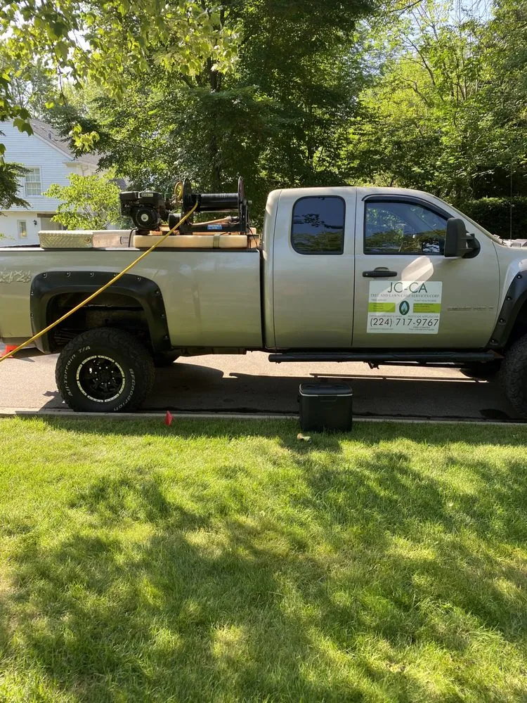 Top-rated garden landscaping in Waukegan, IL by Jcca Tree and Lawn