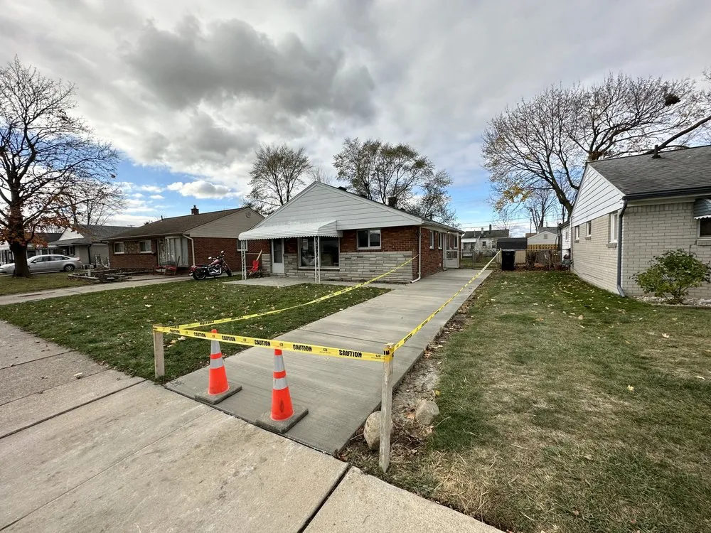 Local garden landscaping in Lincoln Park, MI by JCDC Construction