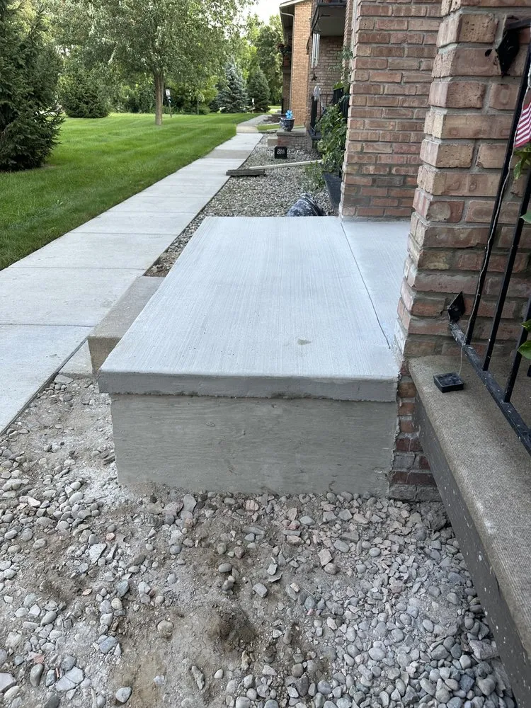 Top-rated outdoor landscaping near you across Lincoln Park, MI - JCDC Construction