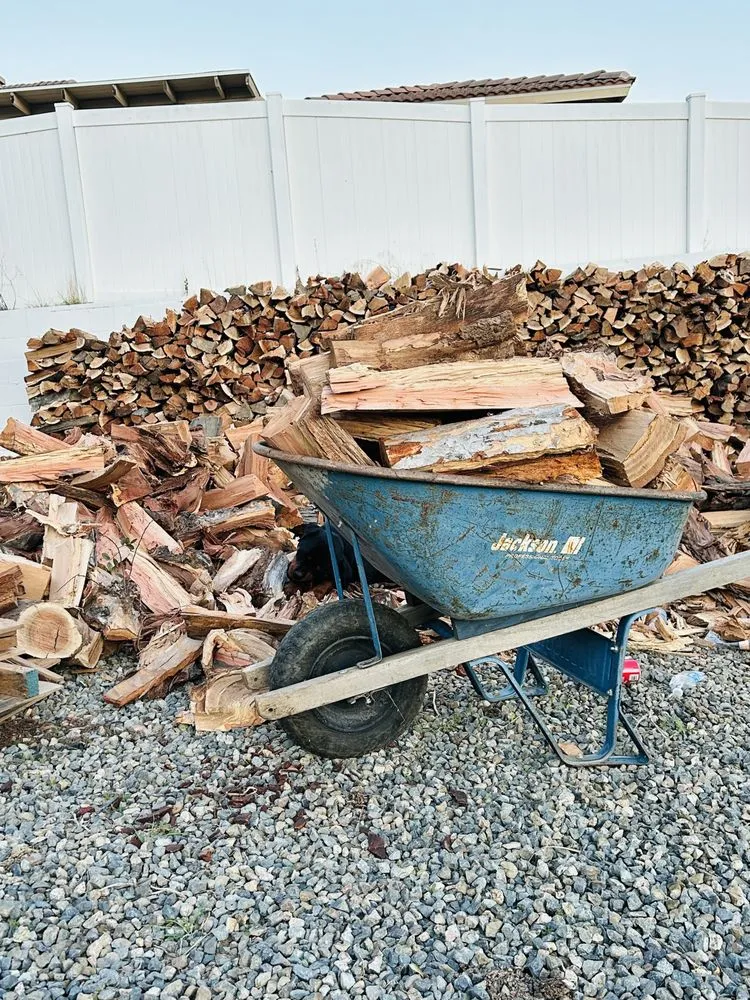 Expert yard cleanup service experts serving Santa Ana, CA - J.C.Gardening Services