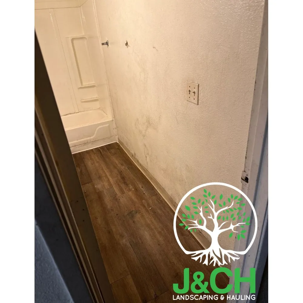 Expert yard maintenance in Phoenix, AZ - J&CH Landscaping & Hauling