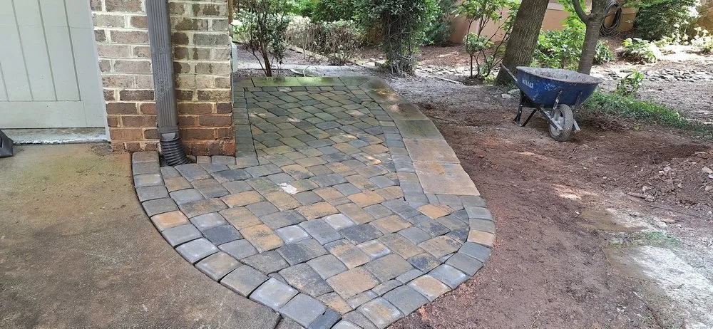 Affordable yard maintenance in Monroe, NC by JCL