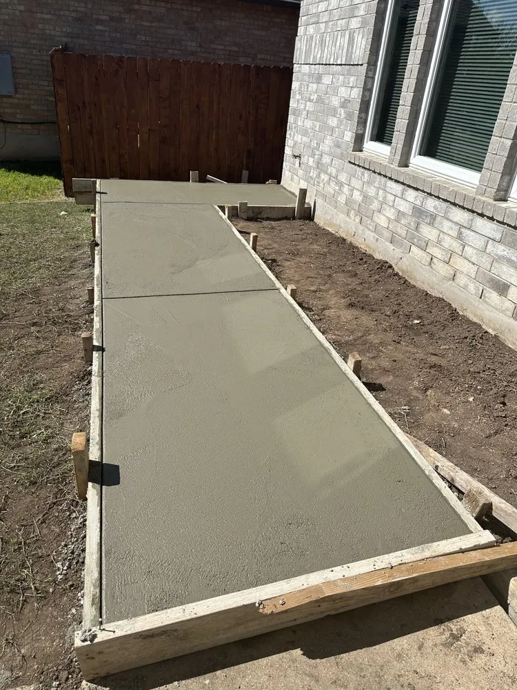 Professional lawn care service experts serving Austin, TX - JCLA Concrete Stone & Landscaping